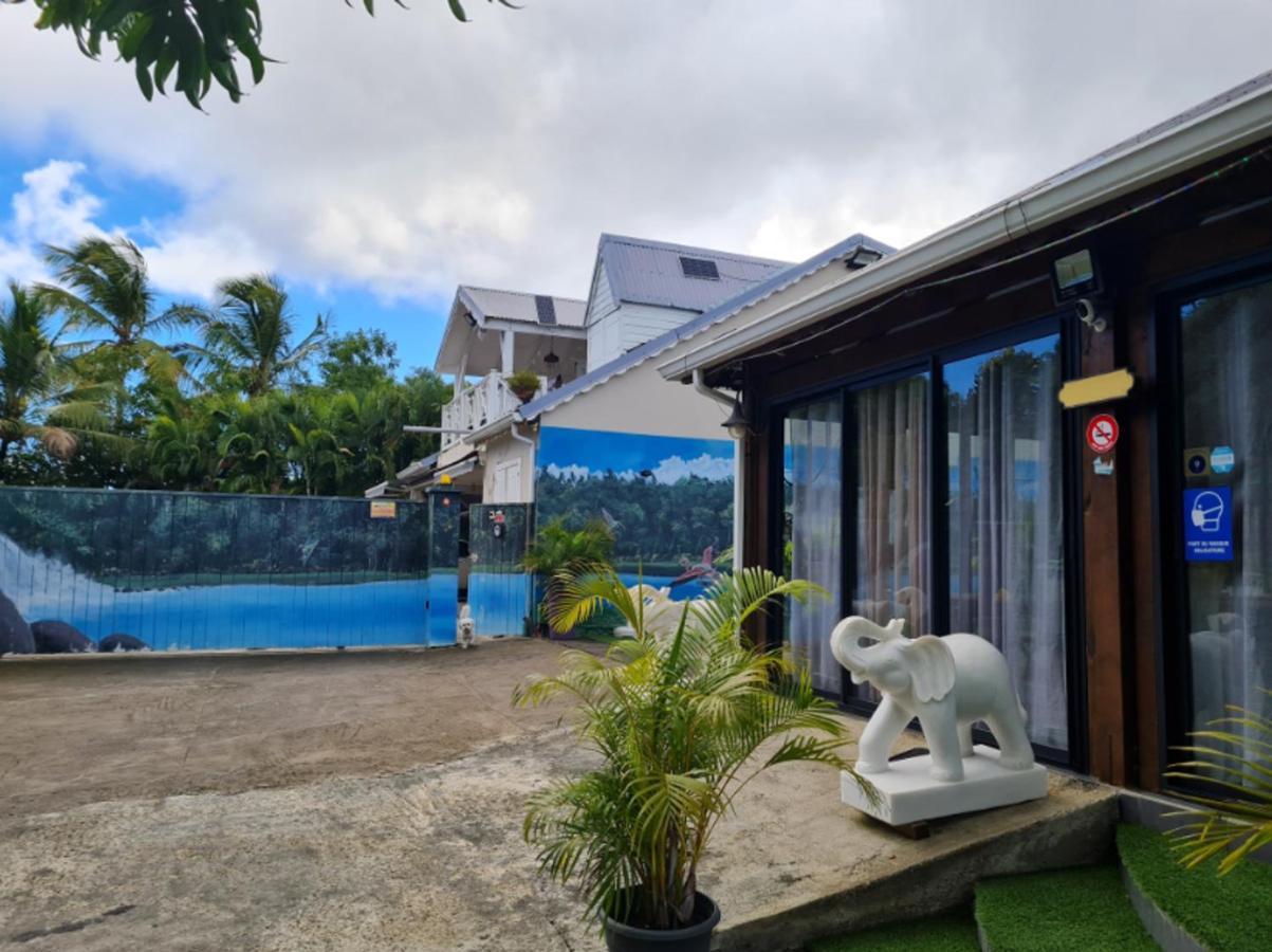 De 2 Avec Piscine Partagee Jacuzzi Et Jardin Clos A Hébergement de vacances *